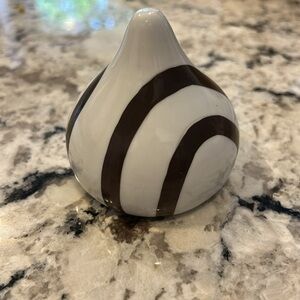 Hersheys Ceramic Hug Collectible Vintage 1993